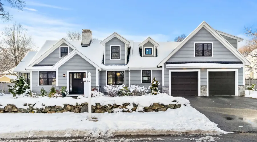 61 Grove st, Winchester, Massachusetts, United States, 5 Bedrooms Bedrooms, 12 Rooms Rooms,4 BathroomsBathrooms,Residential,For Sale,Grove,2023013