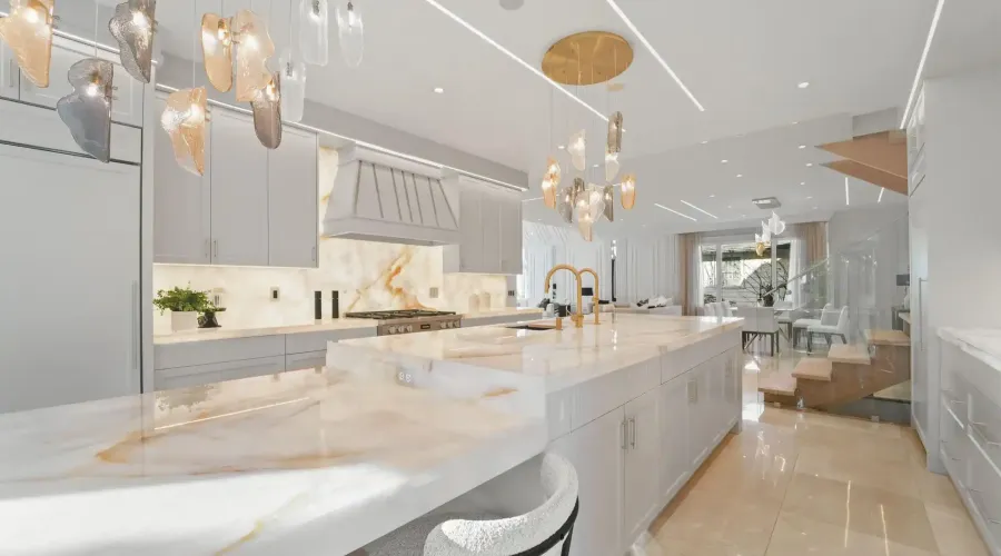 3168 Lakeshore Road W, Oakville, Ontario, L6L 1J6, Canada, 4 Bedrooms Bedrooms, ,6 BathroomsBathrooms,Residential,For Sale,3168 Lakeshore Road W,2023452