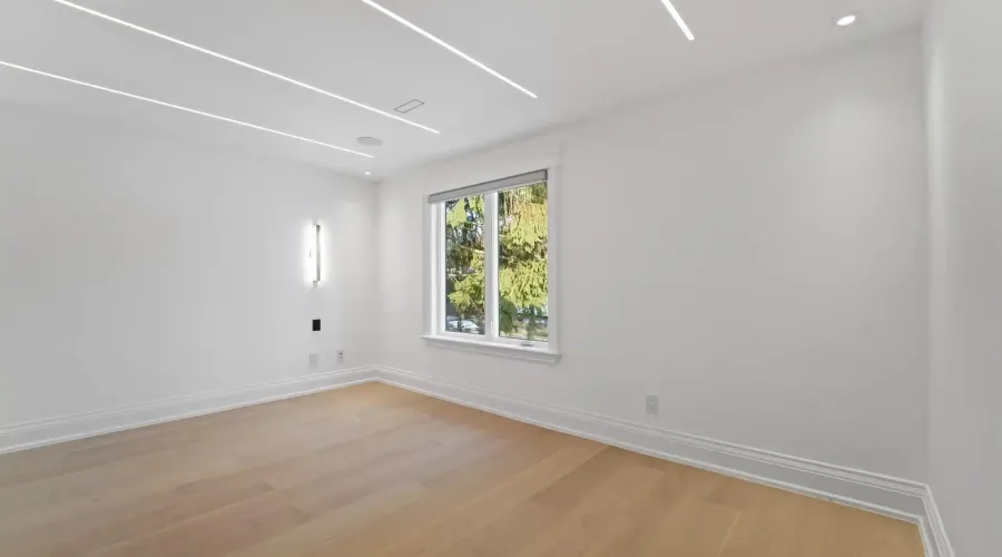 3168 Lakeshore Road W, Oakville, Ontario, L6L 1J6, Canada, 4 Bedrooms Bedrooms, ,6 BathroomsBathrooms,Residential,For Sale,3168 Lakeshore Road W,2023452