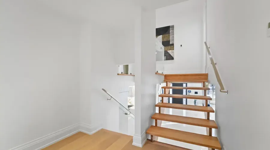 3168 Lakeshore Road W, Oakville, Ontario, L6L 1J6, Canada, 4 Bedrooms Bedrooms, ,6 BathroomsBathrooms,Residential,For Sale,3168 Lakeshore Road W,2023452