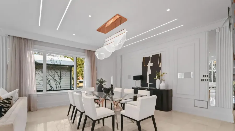 3168 Lakeshore Road W, Oakville, Ontario, L6L 1J6, Canada, 4 Bedrooms Bedrooms, ,6 BathroomsBathrooms,Residential,For Sale,3168 Lakeshore Road W,2023452