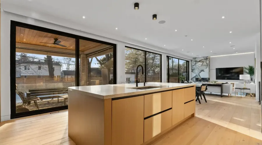 2186 Harcourt Crescent, Mississauga, Ontario, L4Y 1W1, Canada, 4 Bedrooms Bedrooms, ,6 BathroomsBathrooms,Residential,For Sale,2186 Harcourt Crescent,2023453