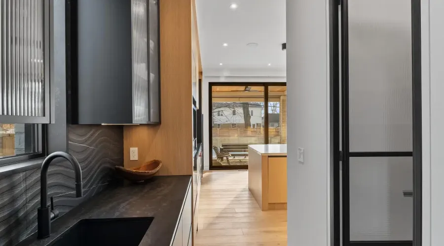 2186 Harcourt Crescent, Mississauga, Ontario, L4Y 1W1, Canada, 4 Bedrooms Bedrooms, ,6 BathroomsBathrooms,Residential,For Sale,2186 Harcourt Crescent,2023453