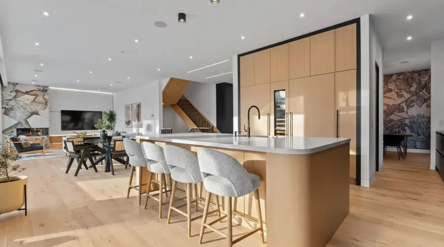 2186 Harcourt Crescent, Mississauga, Ontario, L4Y 1W1, Canada, 4 Bedrooms Bedrooms, ,6 BathroomsBathrooms,Residential,For Sale,2186 Harcourt Crescent,2023453