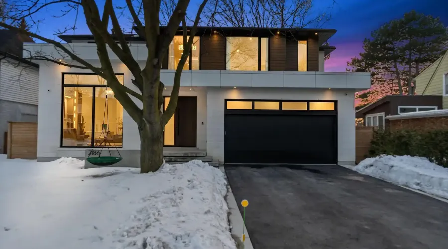 2186 Harcourt Crescent, Mississauga, Ontario, L4Y 1W1, Canada, 4 Bedrooms Bedrooms, ,6 BathroomsBathrooms,Residential,For Sale,2186 Harcourt Crescent,2023453