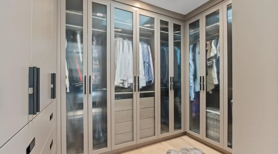 2186 Harcourt Crescent, Mississauga, Ontario, L4Y 1W1, Canada, 4 Bedrooms Bedrooms, ,6 BathroomsBathrooms,Residential,For Sale,2186 Harcourt Crescent,2023453