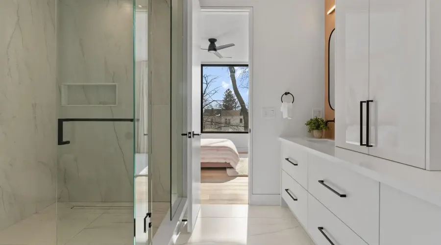 2186 Harcourt Crescent, Mississauga, Ontario, L4Y 1W1, Canada, 4 Bedrooms Bedrooms, ,6 BathroomsBathrooms,Residential,For Sale,2186 Harcourt Crescent,2023453