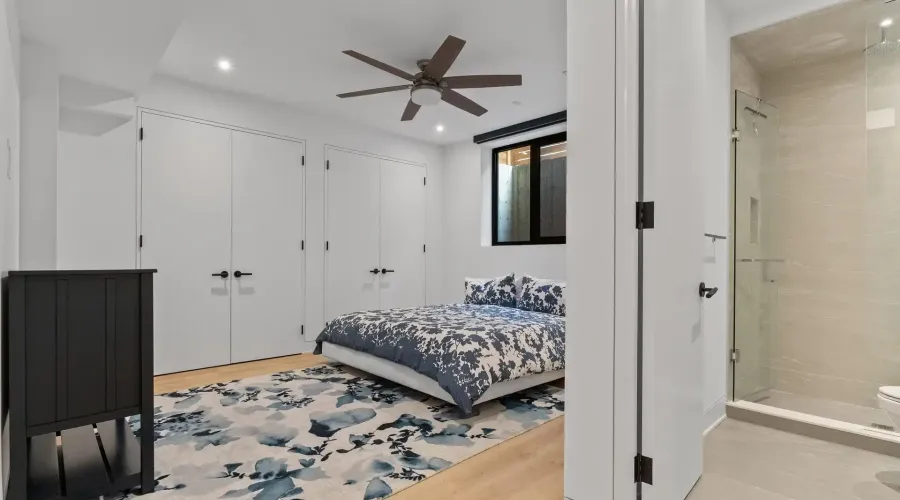 2186 Harcourt Crescent, Mississauga, Ontario, L4Y 1W1, Canada, 4 Bedrooms Bedrooms, ,6 BathroomsBathrooms,Residential,For Sale,2186 Harcourt Crescent,2023453