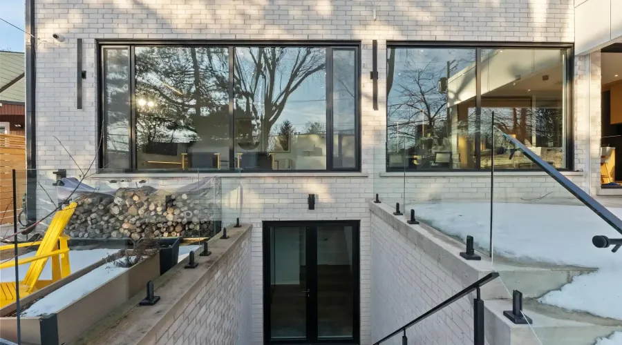 2186 Harcourt Crescent, Mississauga, Ontario, L4Y 1W1, Canada, 4 Bedrooms Bedrooms, ,6 BathroomsBathrooms,Residential,For Sale,2186 Harcourt Crescent,2023453