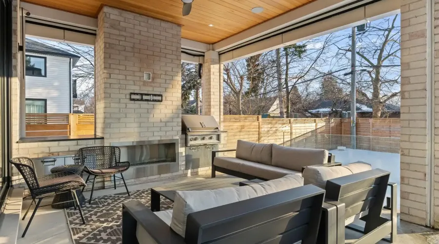 2186 Harcourt Crescent, Mississauga, Ontario, L4Y 1W1, Canada, 4 Bedrooms Bedrooms, ,6 BathroomsBathrooms,Residential,For Sale,2186 Harcourt Crescent,2023453