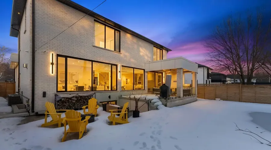 2186 Harcourt Crescent, Mississauga, Ontario, L4Y 1W1, Canada, 4 Bedrooms Bedrooms, ,6 BathroomsBathrooms,Residential,For Sale,2186 Harcourt Crescent,2023453