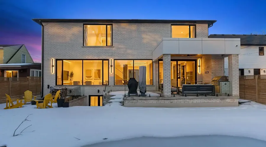 2186 Harcourt Crescent, Mississauga, Ontario, L4Y 1W1, Canada, 4 Bedrooms Bedrooms, ,6 BathroomsBathrooms,Residential,For Sale,2186 Harcourt Crescent,2023453