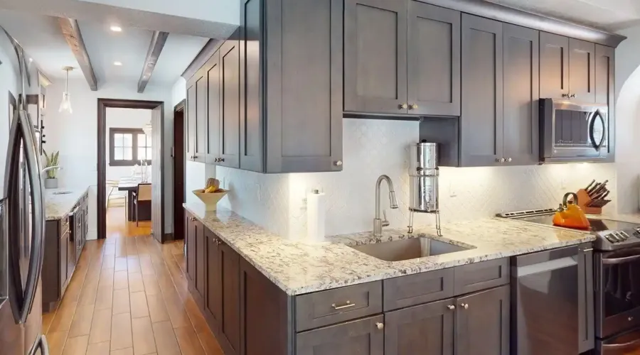 6251 10th Avenue S, Gulfport, Florida, 33707, United States, 4 Bedrooms Bedrooms, 14 Rooms Rooms,2 BathroomsBathrooms,Residential,For Sale,10th Avenue ,2024357