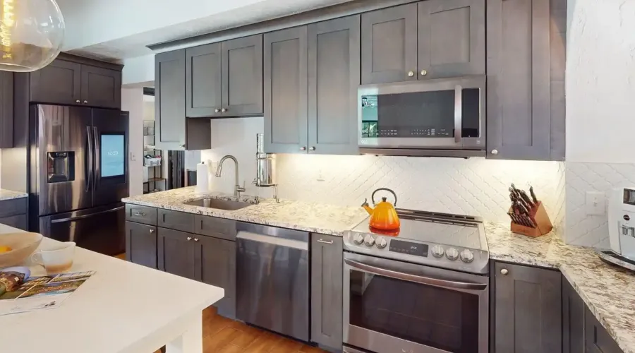 6251 10th Avenue S, Gulfport, Florida, 33707, United States, 4 Bedrooms Bedrooms, 14 Rooms Rooms,2 BathroomsBathrooms,Residential,For Sale,10th Avenue ,2024357