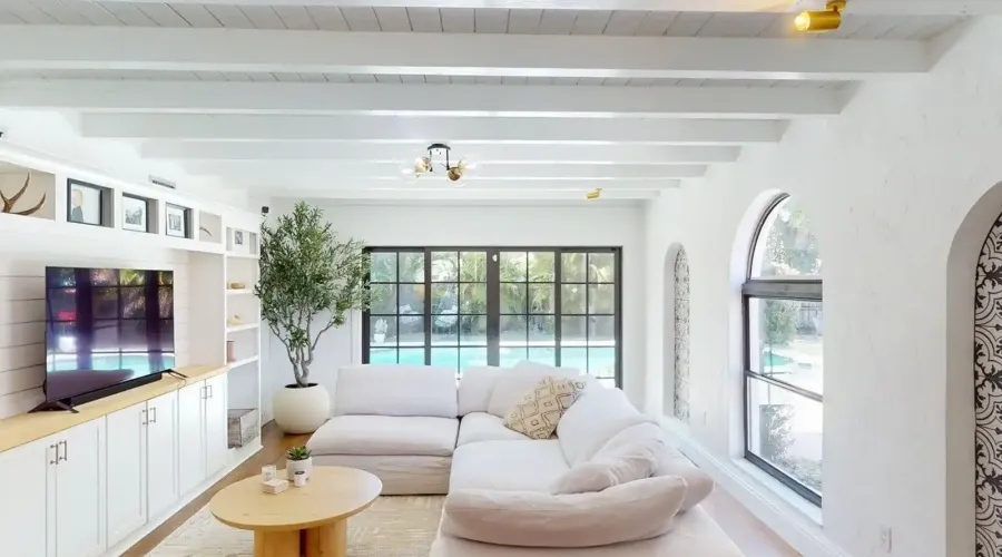 6251 10th Avenue S, Gulfport, Florida, 33707, United States, 4 Bedrooms Bedrooms, 14 Rooms Rooms,2 BathroomsBathrooms,Residential,For Sale,10th Avenue ,2024357