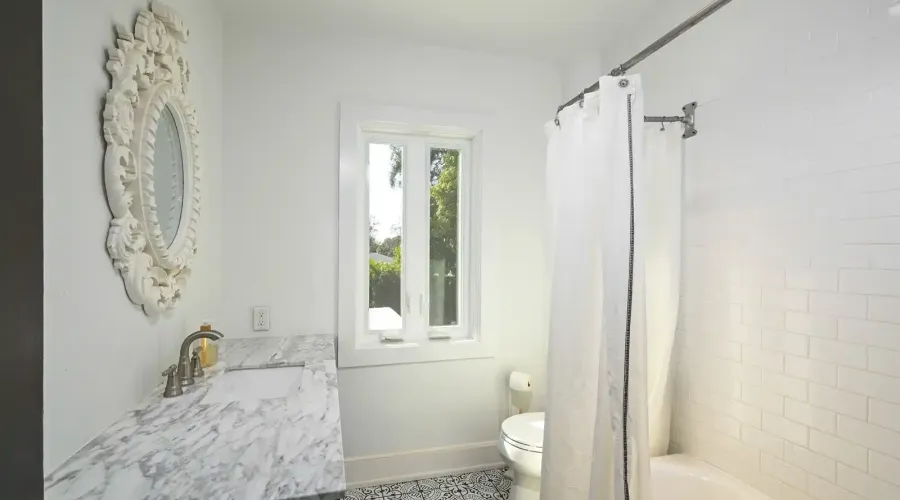 6251 10th Avenue S, Gulfport, Florida, 33707, United States, 4 Bedrooms Bedrooms, 14 Rooms Rooms,2 BathroomsBathrooms,Residential,For Sale,10th Avenue ,2024357