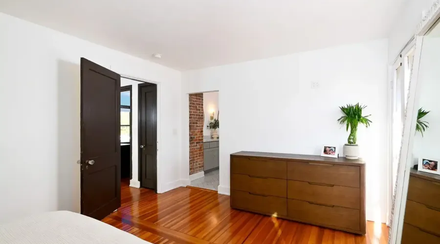 6251 10th Avenue S, Gulfport, Florida, 33707, United States, 4 Bedrooms Bedrooms, 14 Rooms Rooms,2 BathroomsBathrooms,Residential,For Sale,10th Avenue ,2024357