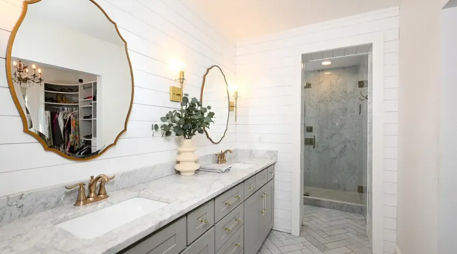 6251 10th Avenue S, Gulfport, Florida, 33707, United States, 4 Bedrooms Bedrooms, 14 Rooms Rooms,2 BathroomsBathrooms,Residential,For Sale,10th Avenue ,2024357