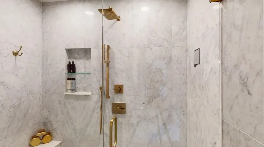 6251 10th Avenue S, Gulfport, Florida, 33707, United States, 4 Bedrooms Bedrooms, 14 Rooms Rooms,2 BathroomsBathrooms,Residential,For Sale,10th Avenue ,2024357