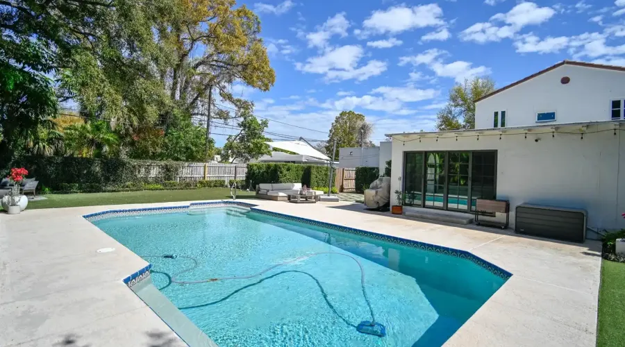 6251 10th Avenue S, Gulfport, Florida, 33707, United States, 4 Bedrooms Bedrooms, 14 Rooms Rooms,2 BathroomsBathrooms,Residential,For Sale,10th Avenue ,2024357