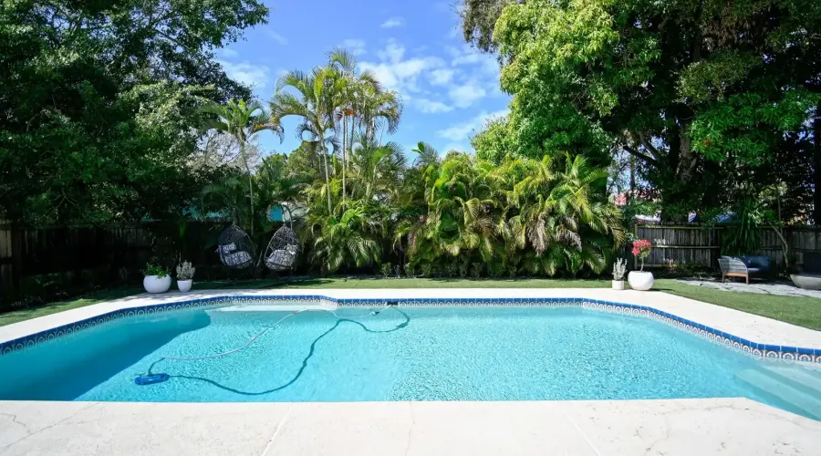 6251 10th Avenue S, Gulfport, Florida, 33707, United States, 4 Bedrooms Bedrooms, 14 Rooms Rooms,2 BathroomsBathrooms,Residential,For Sale,10th Avenue ,2024357