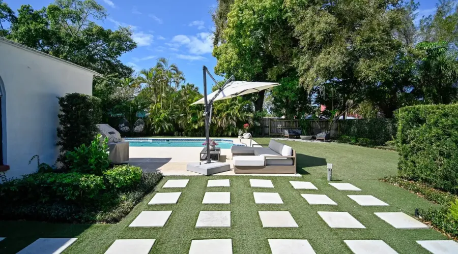 6251 10th Avenue S, Gulfport, Florida, 33707, United States, 4 Bedrooms Bedrooms, 14 Rooms Rooms,2 BathroomsBathrooms,Residential,For Sale,10th Avenue ,2024357