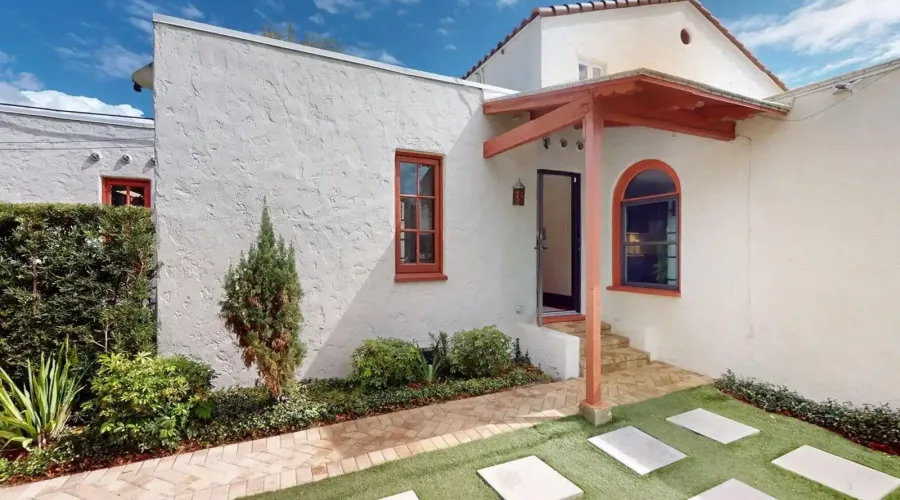 6251 10th Avenue S, Gulfport, Florida, 33707, United States, 4 Bedrooms Bedrooms, 14 Rooms Rooms,2 BathroomsBathrooms,Residential,For Sale,10th Avenue ,2024357