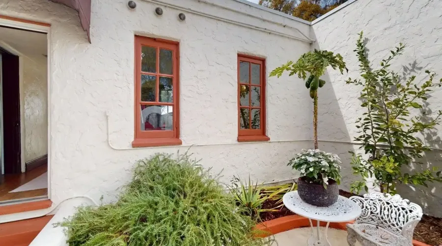 6251 10th Avenue S, Gulfport, Florida, 33707, United States, 4 Bedrooms Bedrooms, 14 Rooms Rooms,2 BathroomsBathrooms,Residential,For Sale,10th Avenue ,2024357