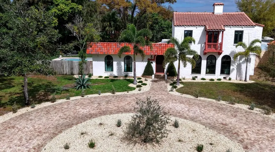 6251 10th Avenue S, Gulfport, Florida, 33707, United States, 4 Bedrooms Bedrooms, 14 Rooms Rooms,2 BathroomsBathrooms,Residential,For Sale,10th Avenue ,2024357