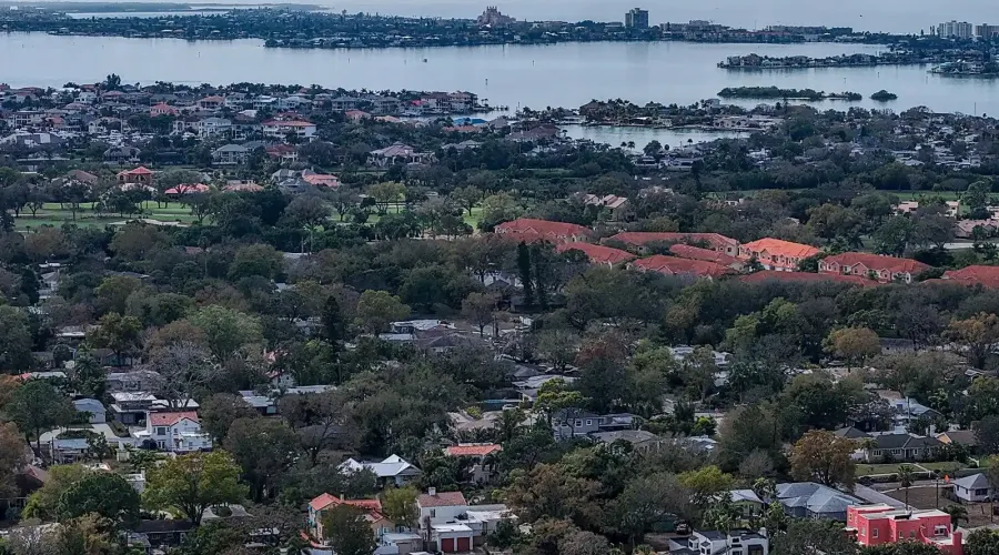 6251 10th Avenue S, Gulfport, Florida, 33707, United States, 4 Bedrooms Bedrooms, 14 Rooms Rooms,2 BathroomsBathrooms,Residential,For Sale,10th Avenue ,2024357