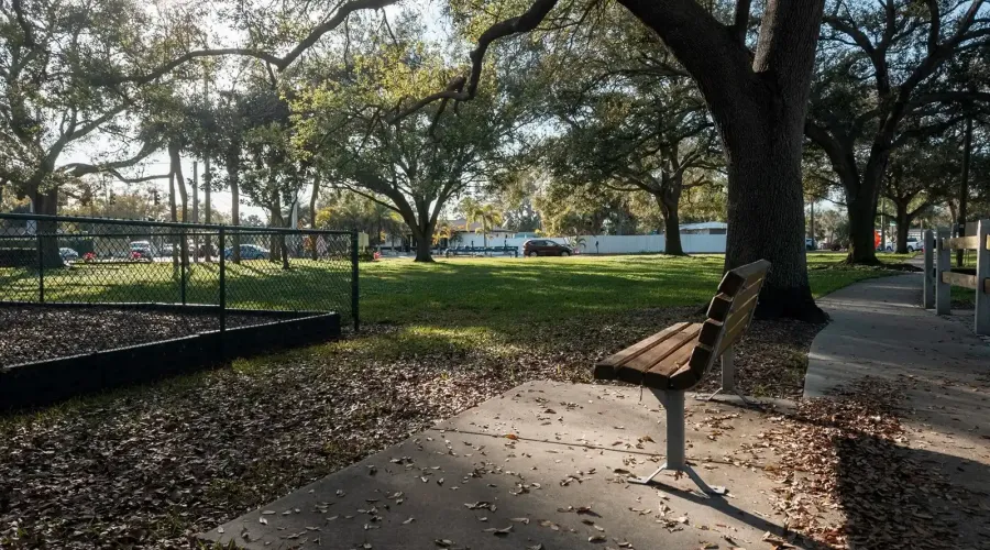 6251 10th Avenue S, Gulfport, Florida, 33707, United States, 4 Bedrooms Bedrooms, 14 Rooms Rooms,2 BathroomsBathrooms,Residential,For Sale,10th Avenue ,2024357