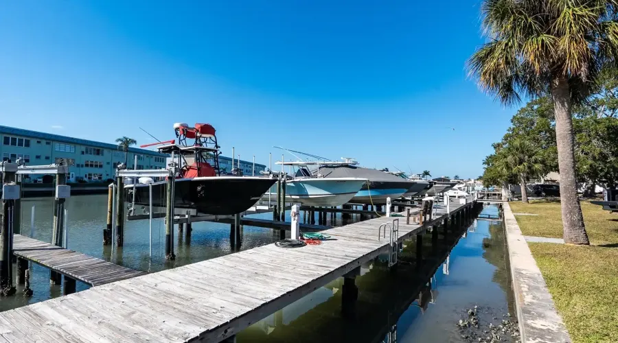 6251 10th Avenue S, Gulfport, Florida, 33707, United States, 4 Bedrooms Bedrooms, 14 Rooms Rooms,2 BathroomsBathrooms,Residential,For Sale,10th Avenue ,2024357