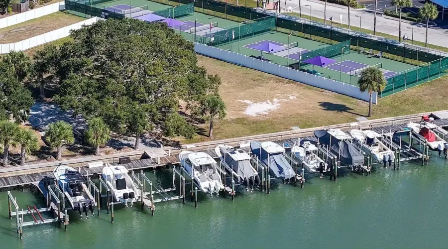 6251 10th Avenue S, Gulfport, Florida, 33707, United States, 4 Bedrooms Bedrooms, 14 Rooms Rooms,2 BathroomsBathrooms,Residential,For Sale,10th Avenue ,2024357