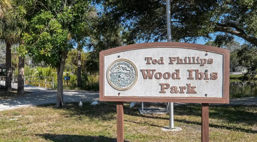 6251 10th Avenue S, Gulfport, Florida, 33707, United States, 4 Bedrooms Bedrooms, 14 Rooms Rooms,2 BathroomsBathrooms,Residential,For Sale,10th Avenue ,2024357