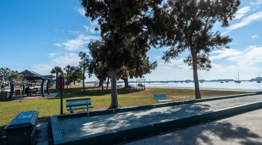 6251 10th Avenue S, Gulfport, Florida, 33707, United States, 4 Bedrooms Bedrooms, 14 Rooms Rooms,2 BathroomsBathrooms,Residential,For Sale,10th Avenue ,2024357