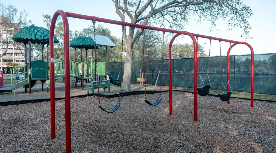 6251 10th Avenue S, Gulfport, Florida, 33707, United States, 4 Bedrooms Bedrooms, 14 Rooms Rooms,2 BathroomsBathrooms,Residential,For Sale,10th Avenue ,2024357