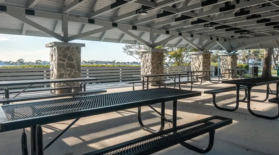 6251 10th Avenue S, Gulfport, Florida, 33707, United States, 4 Bedrooms Bedrooms, 14 Rooms Rooms,2 BathroomsBathrooms,Residential,For Sale,10th Avenue ,2024357