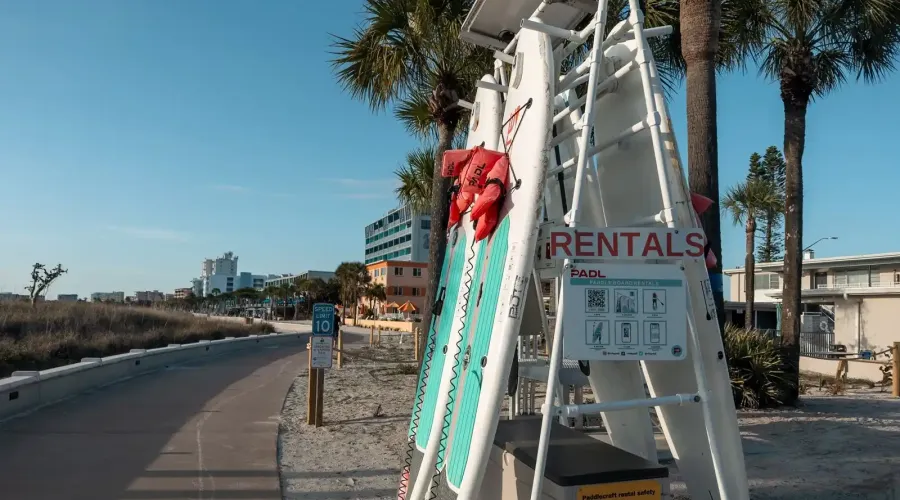 6251 10th Avenue S, Gulfport, Florida, 33707, United States, 4 Bedrooms Bedrooms, 14 Rooms Rooms,2 BathroomsBathrooms,Residential,For Sale,10th Avenue ,2024357