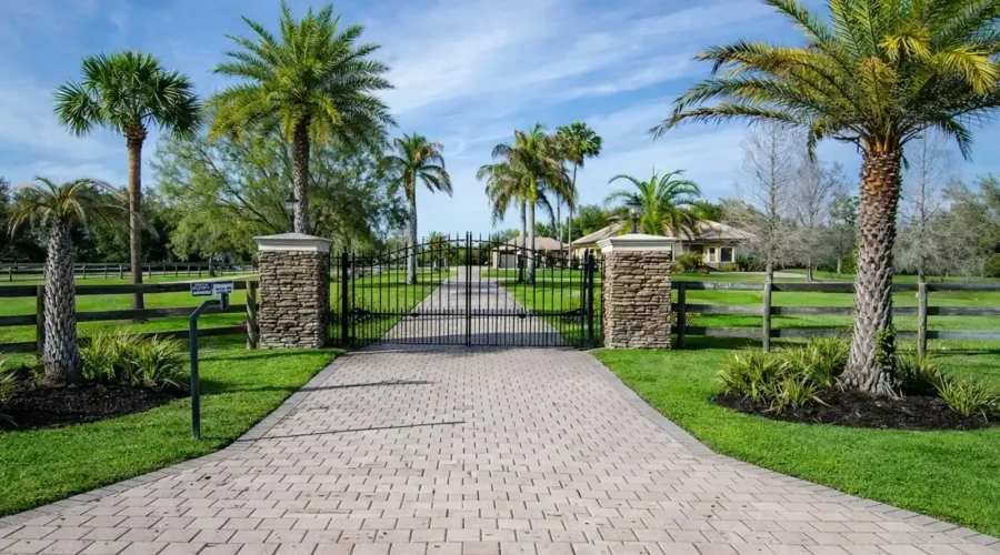 17001 Deer Prairie Drive, Sarasota, Florida, 34240, United States, 5 Bedrooms Bedrooms, 8 Rooms Rooms,4 BathroomsBathrooms,Residential,For Sale,Deer Prairie,2025659