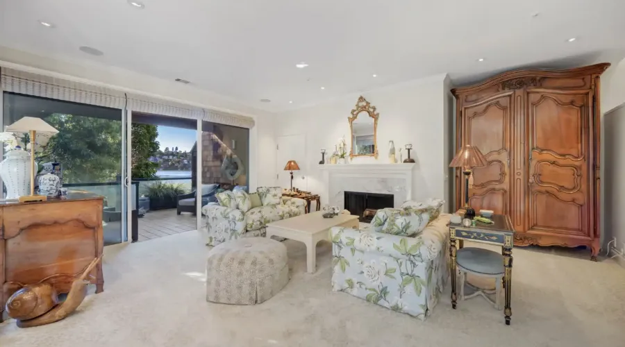 1916 Mar West, Tiburon, California, United States, 2 Bedrooms Bedrooms, ,1 BathroomBathrooms,Residential,For Sale,1916 Mar West,2026480