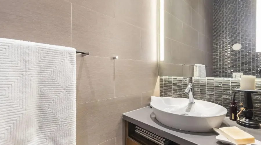 1031 Welwyn Drive, Mississauga, Ontario, L5J 3J2, Canada, 4 Bedrooms Bedrooms, ,5 BathroomsBathrooms,Residential,For Sale,1031 Welwyn Drive,2026832