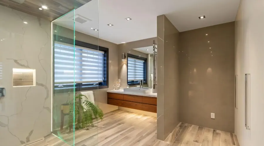 1031 Welwyn Drive, Mississauga, Ontario, L5J 3J2, Canada, 4 Bedrooms Bedrooms, ,5 BathroomsBathrooms,Residential,For Sale,1031 Welwyn Drive,2026832