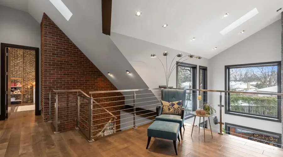 1031 Welwyn Drive, Mississauga, Ontario, L5J 3J2, Canada, 4 Bedrooms Bedrooms, ,5 BathroomsBathrooms,Residential,For Sale,1031 Welwyn Drive,2026832