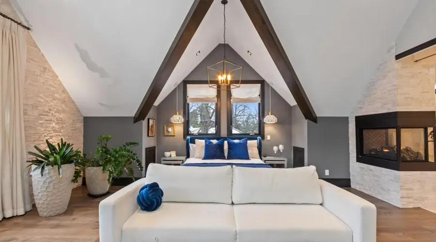 1031 Welwyn Drive, Mississauga, Ontario, L5J 3J2, Canada, 4 Bedrooms Bedrooms, ,5 BathroomsBathrooms,Residential,For Sale,1031 Welwyn Drive,2026832