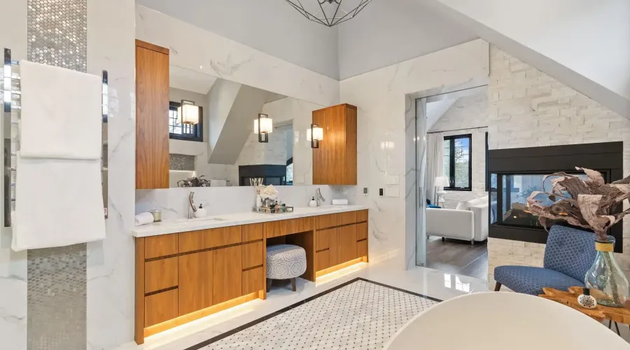 1031 Welwyn Drive, Mississauga, Ontario, L5J 3J2, Canada, 4 Bedrooms Bedrooms, ,5 BathroomsBathrooms,Residential,For Sale,1031 Welwyn Drive,2026832