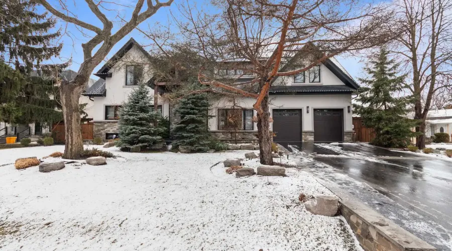 1031 Welwyn Drive, Mississauga, Ontario, L5J 3J2, Canada, 4 Bedrooms Bedrooms, ,5 BathroomsBathrooms,Residential,For Sale,1031 Welwyn Drive,2026832