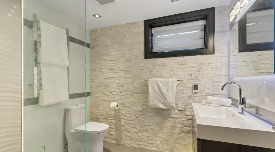 1031 Welwyn Drive, Mississauga, Ontario, L5J 3J2, Canada, 4 Bedrooms Bedrooms, ,5 BathroomsBathrooms,Residential,For Sale,1031 Welwyn Drive,2026832