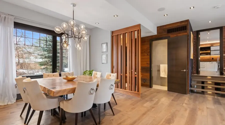 1031 Welwyn Drive, Mississauga, Ontario, L5J 3J2, Canada, 4 Bedrooms Bedrooms, ,5 BathroomsBathrooms,Residential,For Sale,1031 Welwyn Drive,2026832