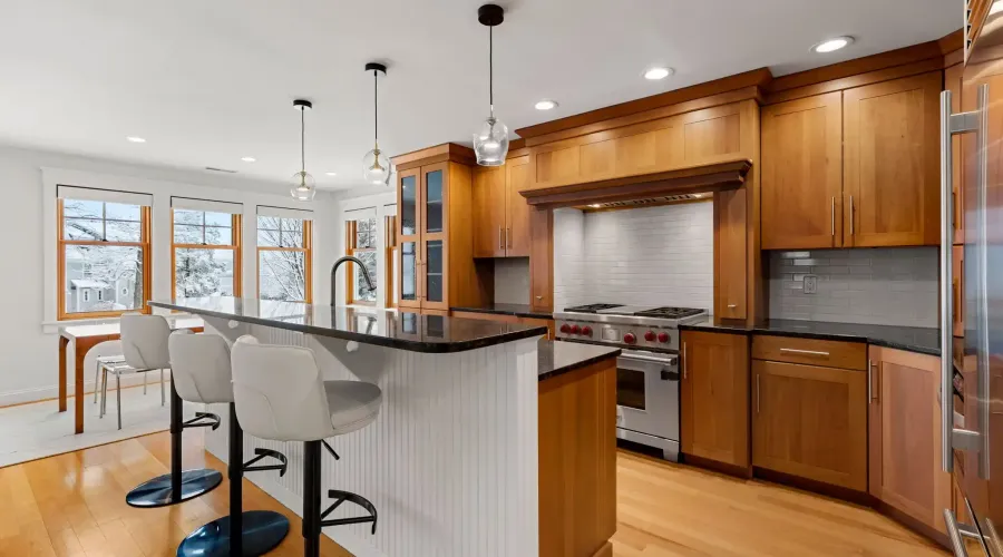 10 Friedenfels Street, Salisbury, Massachusetts, 01952, United States, 4 Bedrooms Bedrooms, 8 Rooms Rooms,3 BathroomsBathrooms,Residential,For Sale,Friedenfels,2027831