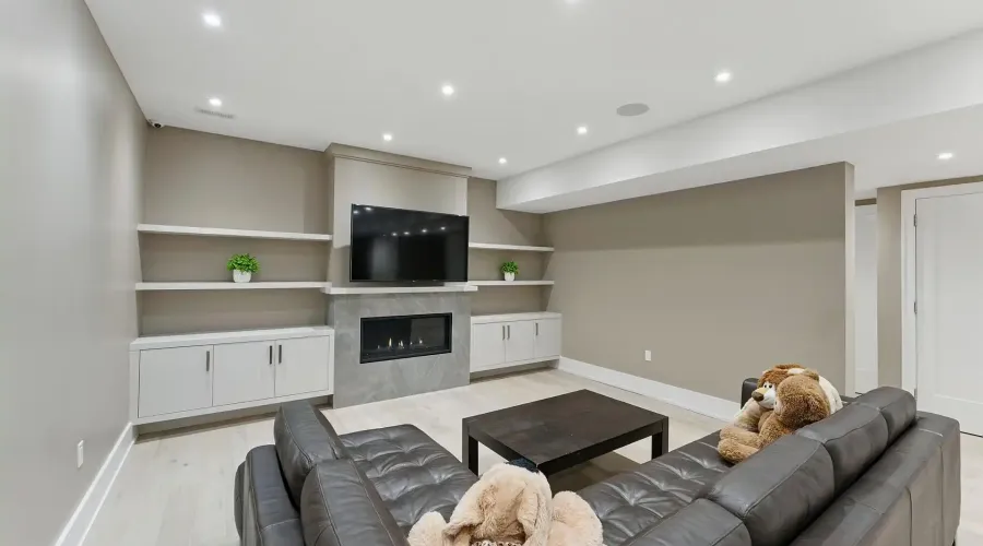 1112 Caldwell Avenue, Mississauga, Ontario, L5H 1Z4, Canada, 4 Bedrooms Bedrooms, ,5 BathroomsBathrooms,Residential,For Sale,1112 Caldwell Avenue,2028646